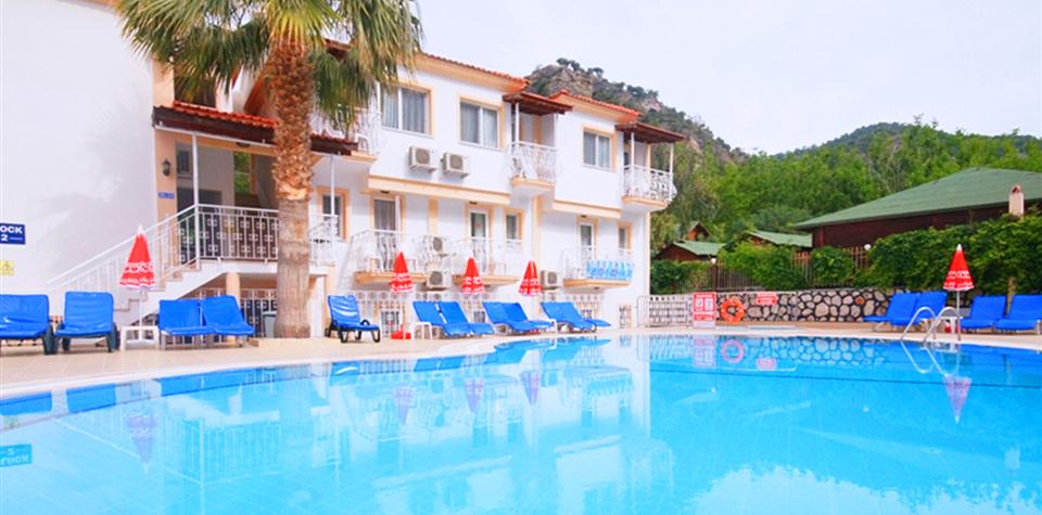 Karbel Beach Hotel 