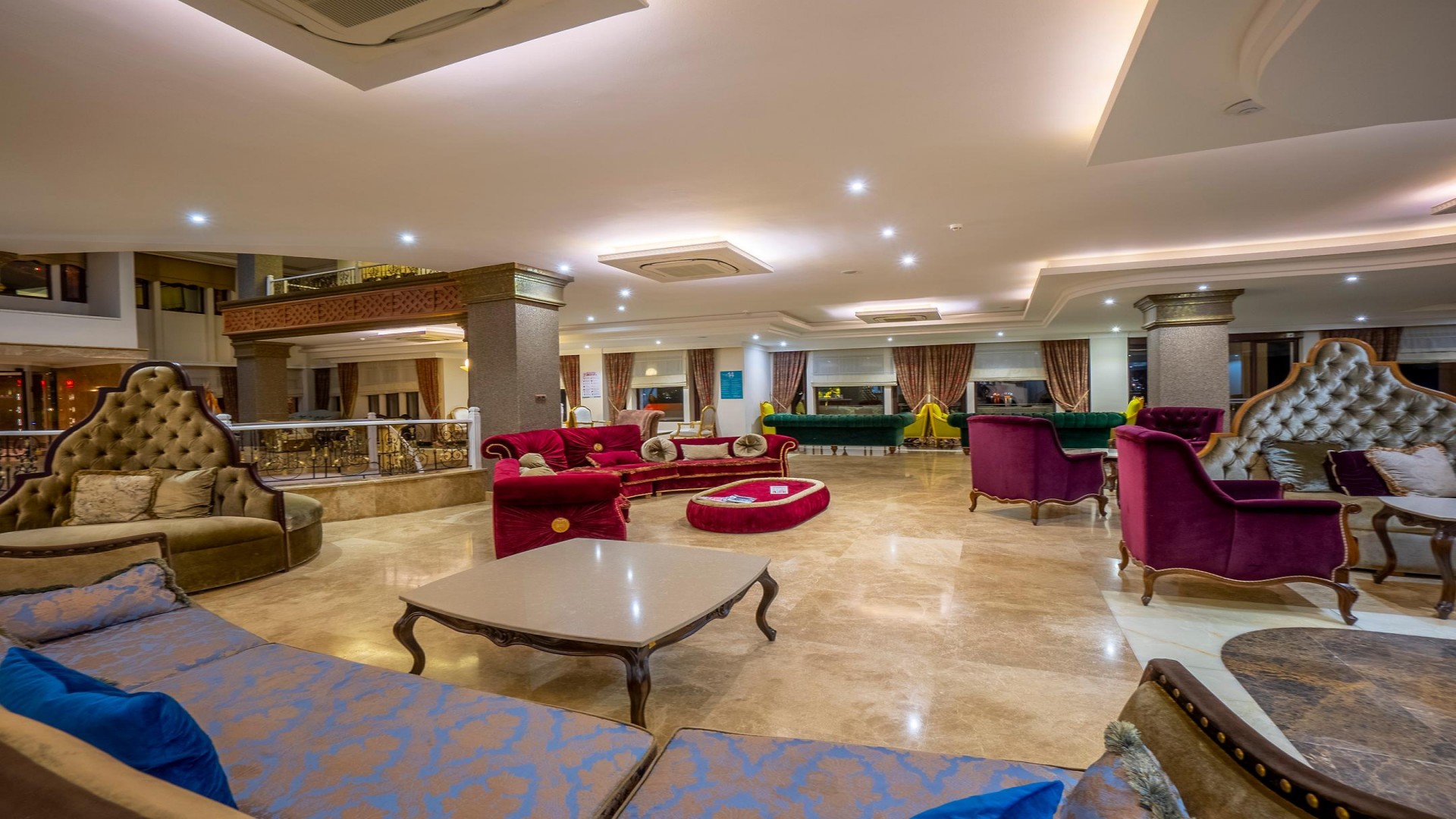 Azka Otel