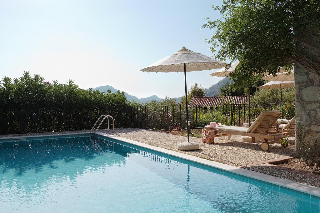 DIONYSOS VILLAGE HOTEL
