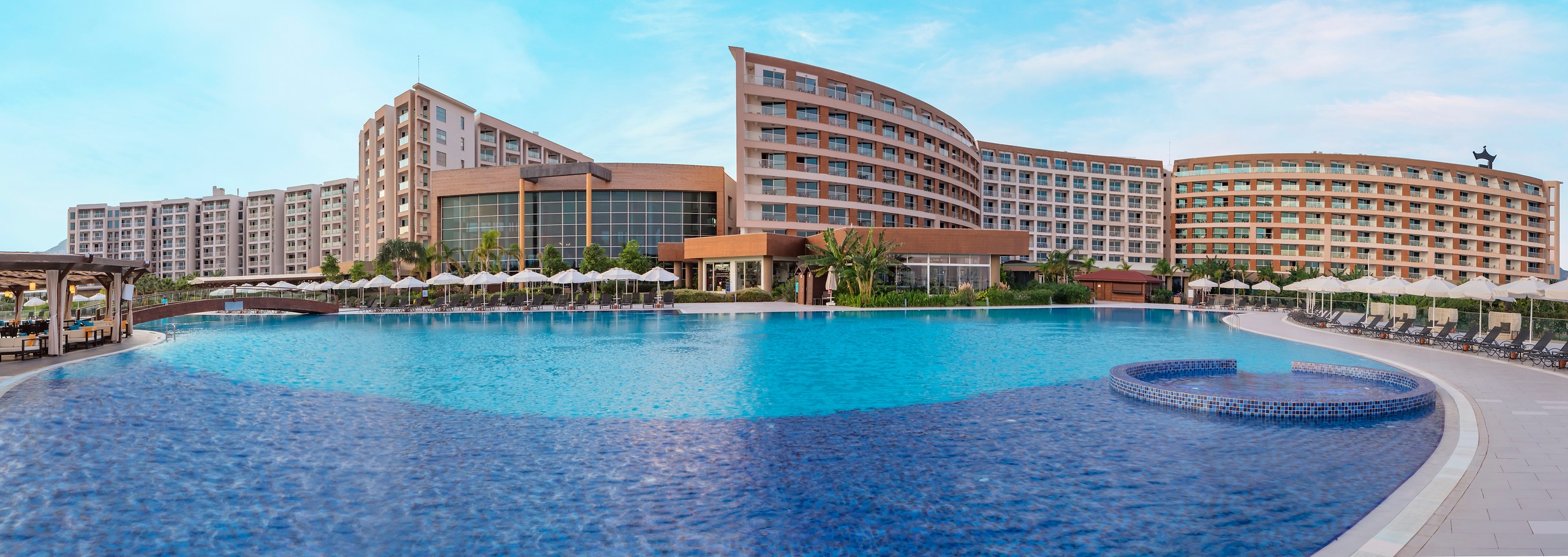 Elexus Hotel Resort & Casino & Spa