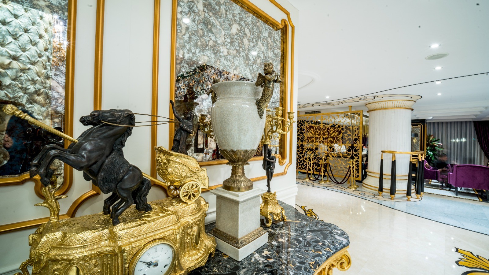 Les Ambassadeurs Hotel & Casino