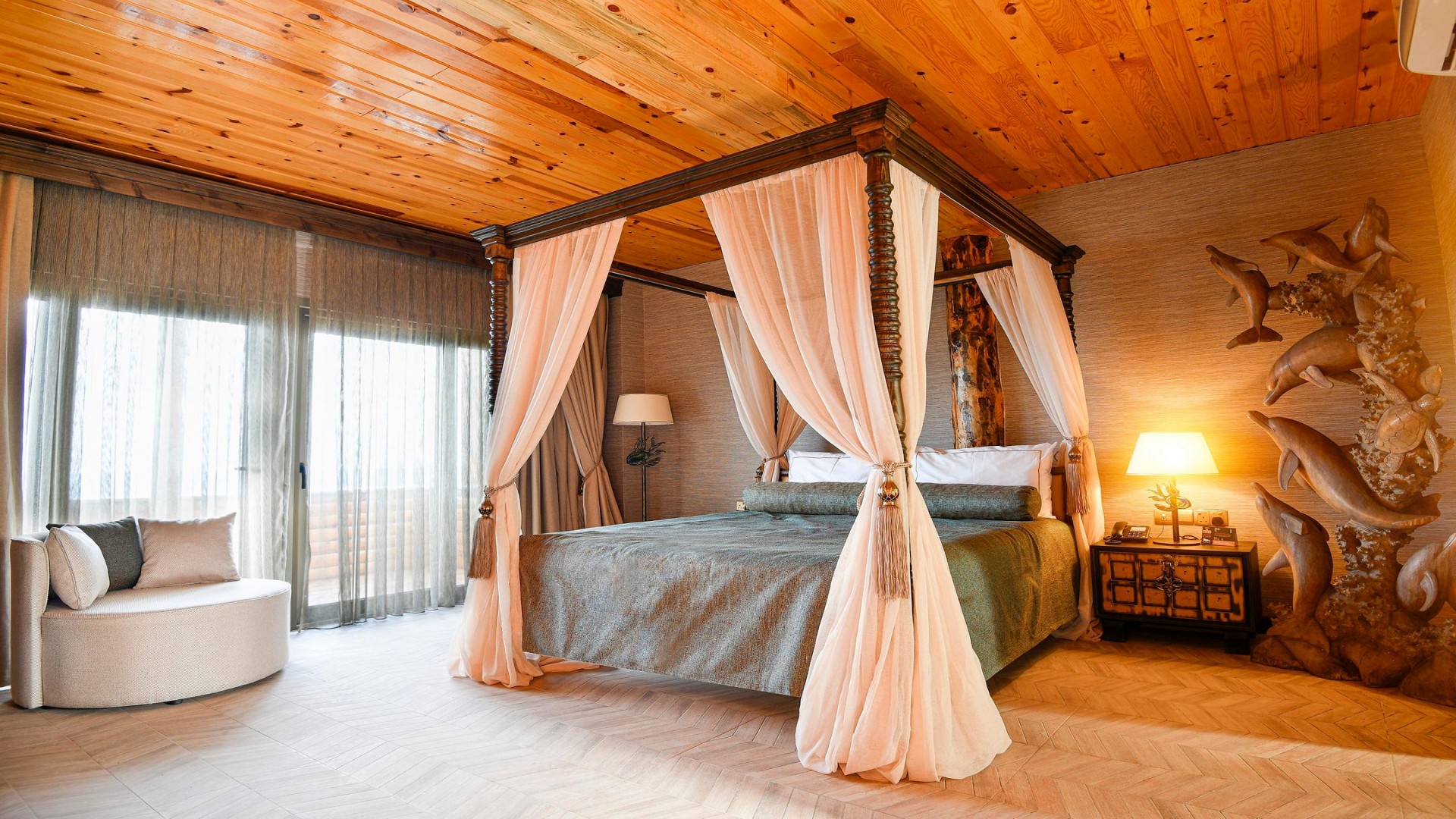 Les Ambassadeurs Hotel & Casino