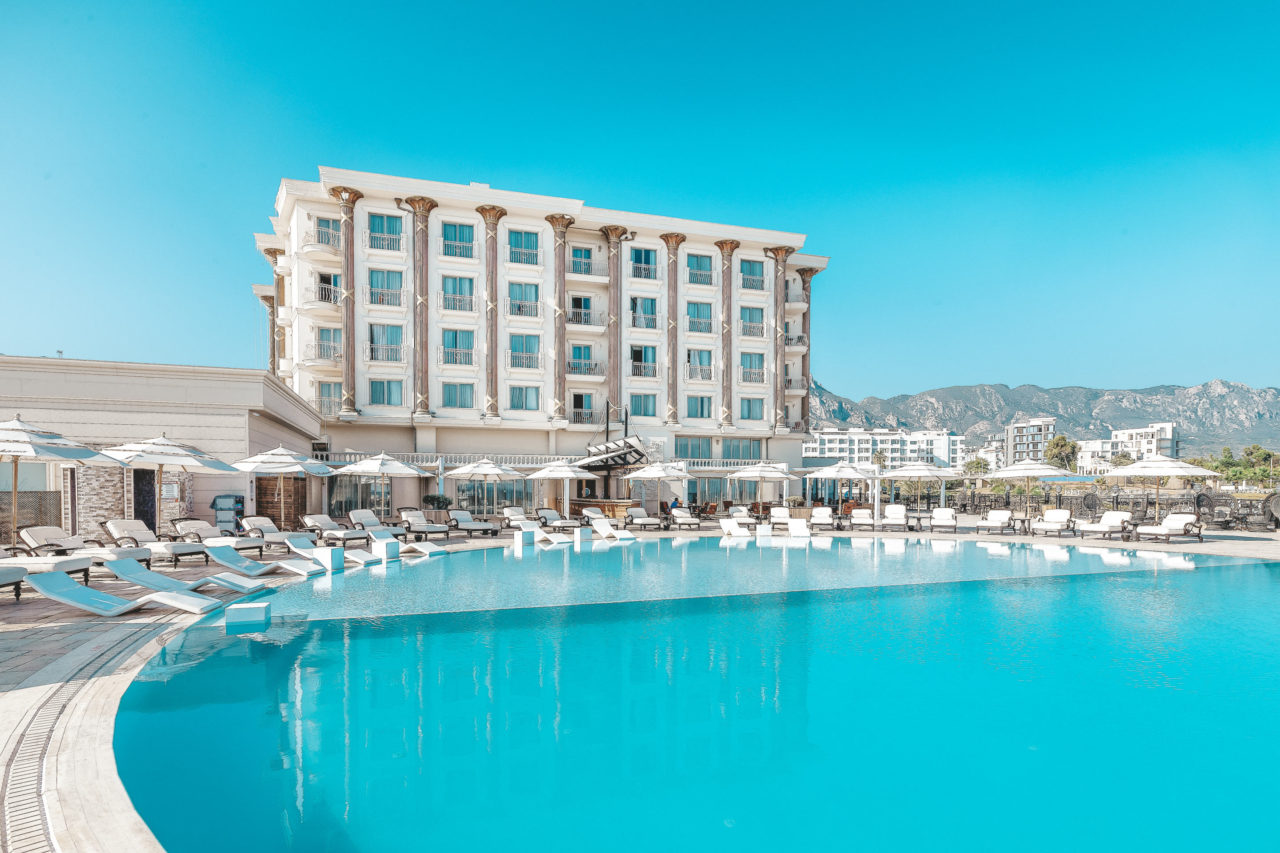 Les Ambassadeurs Hotel & Casino