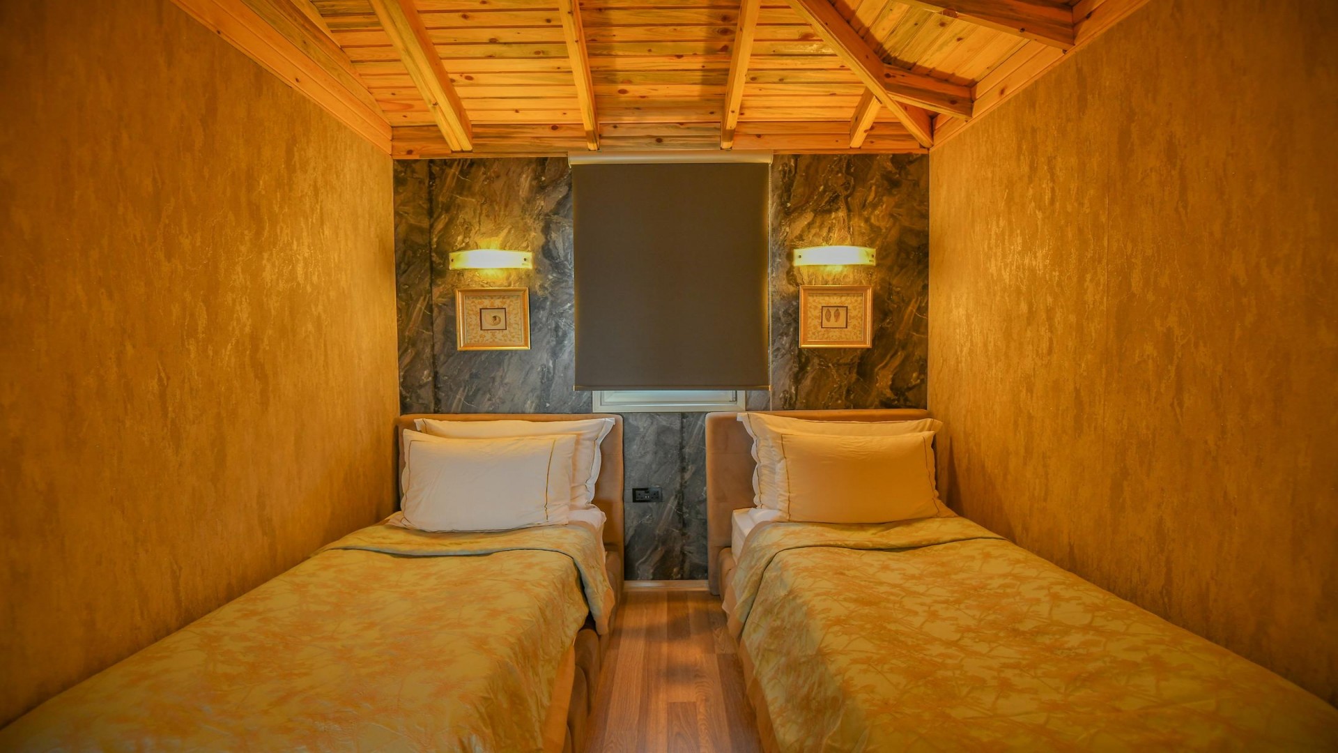 Les Ambassadeurs Hotel & Casino