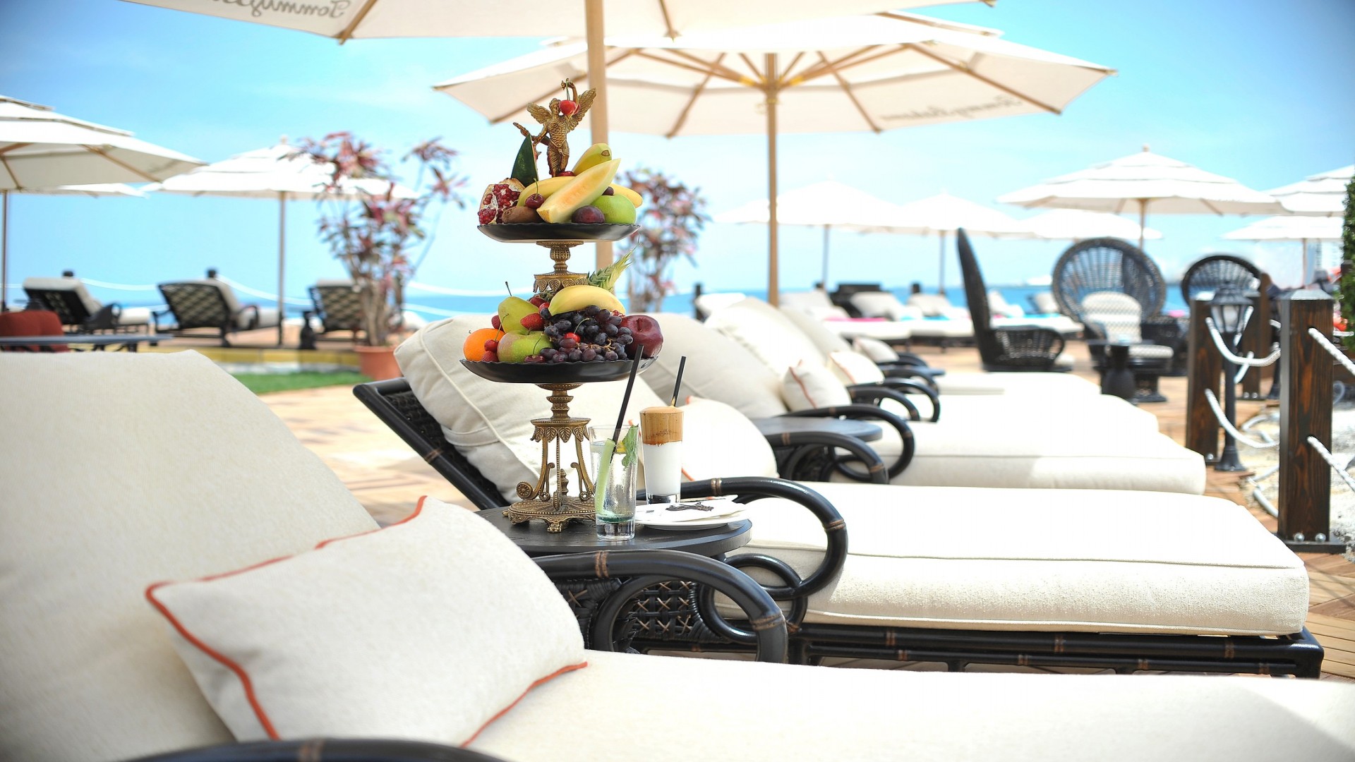 Les Ambassadeurs Hotel & Casino