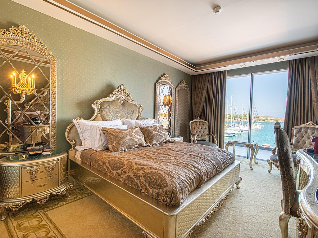 Les Ambassadeurs Hotel & Casino