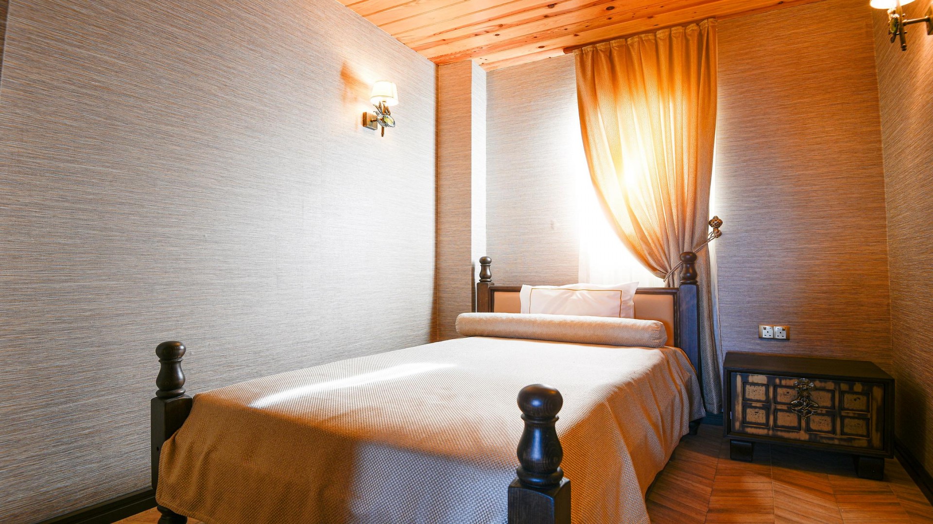 Les Ambassadeurs Hotel & Casino