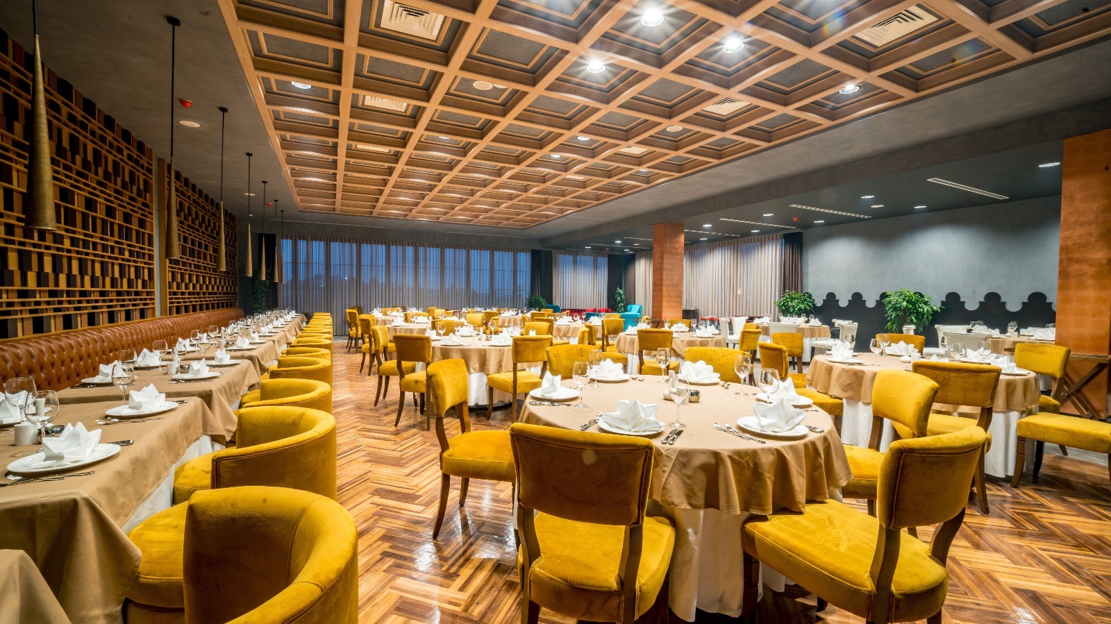 Les Ambassadeurs Hotel & Casino