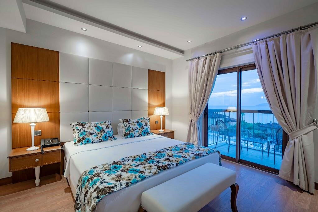 Royal Teos Thermal Resort Clinic & Spa