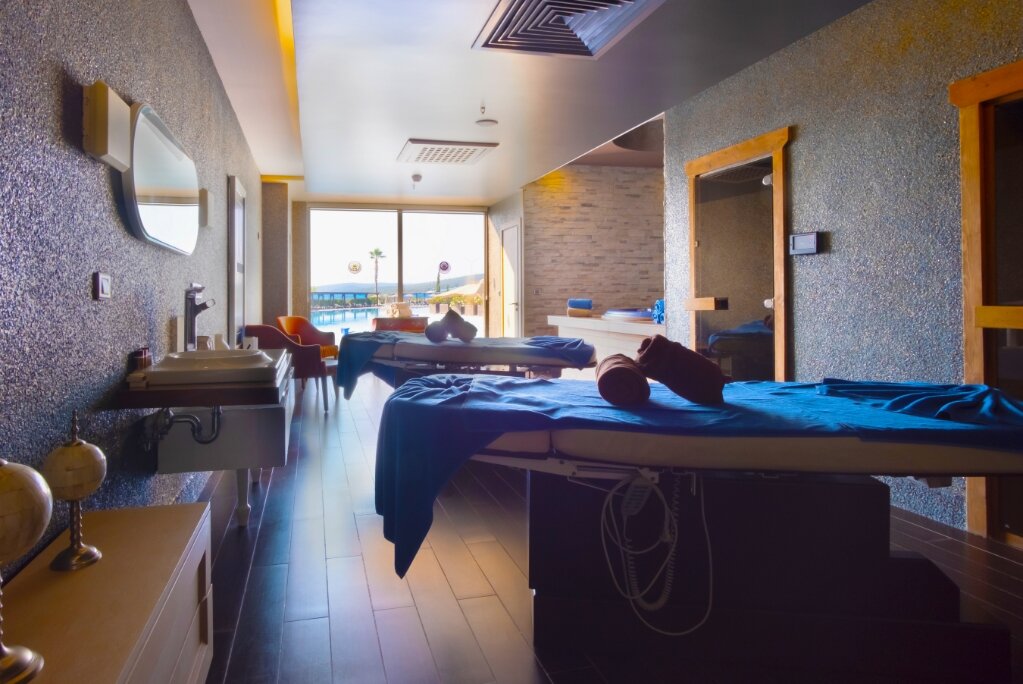 Royal Teos Thermal Resort Clinic & Spa